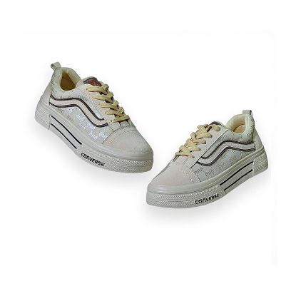 تصویر  ونس Miu Miu رنگ سفید با زیره Converse